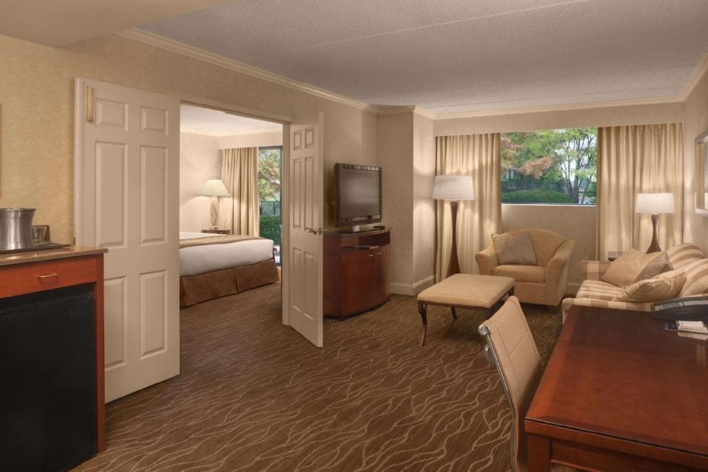 Doubletree By Hilton Akron Fairlawn Exterior foto