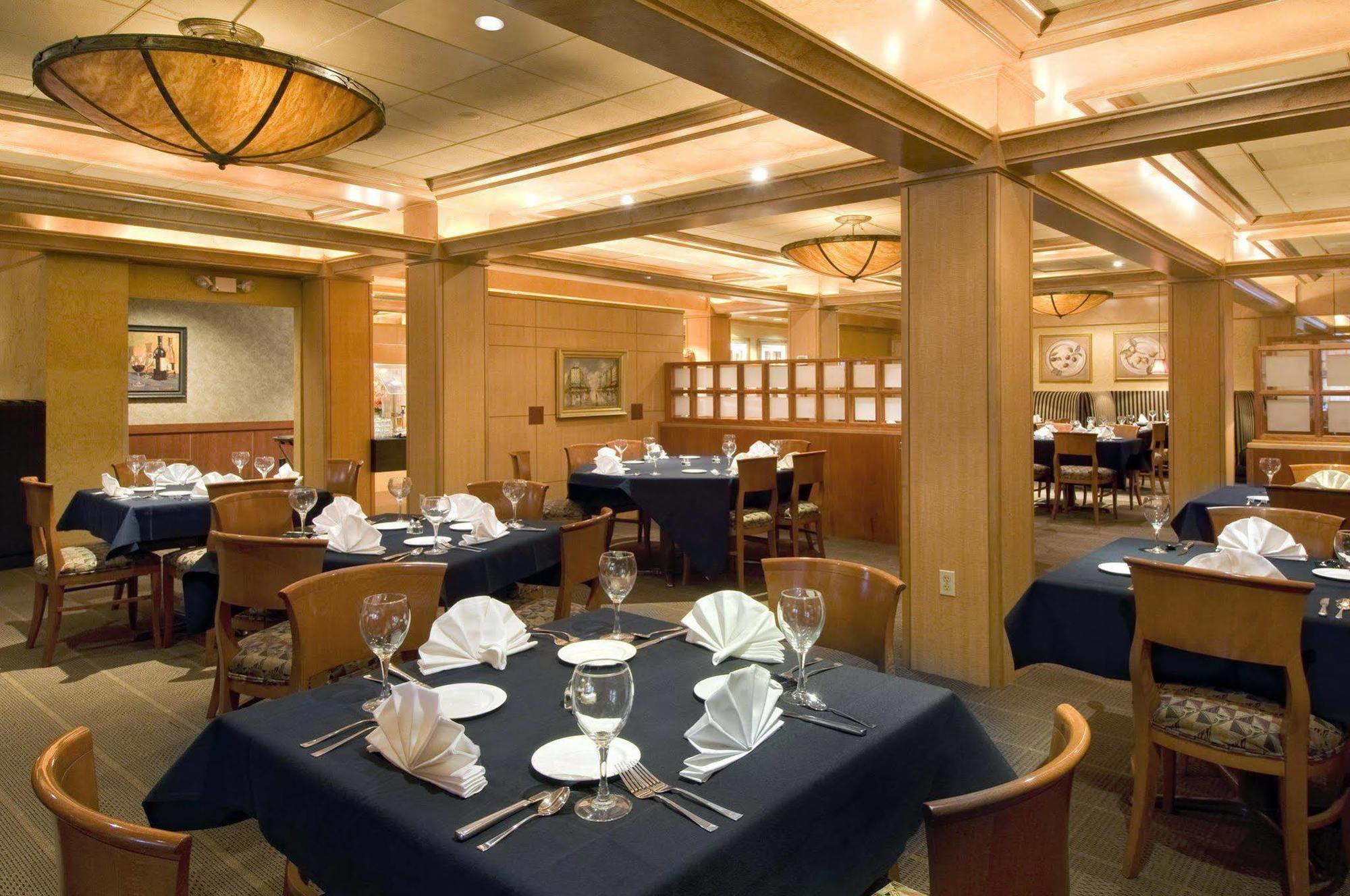 Doubletree By Hilton Akron Fairlawn Restaurant foto